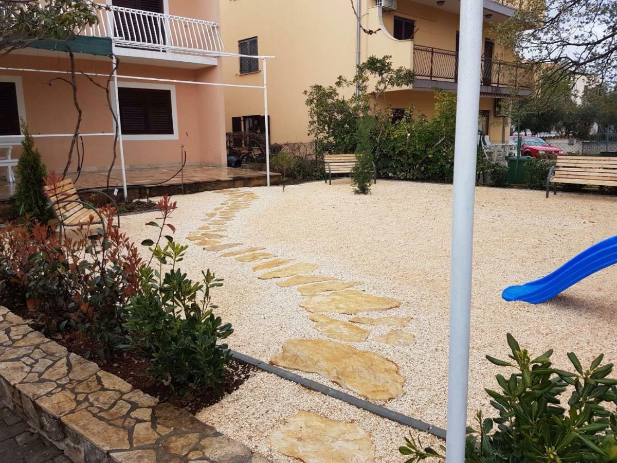 Apartments Katarina Водице Екстериор снимка